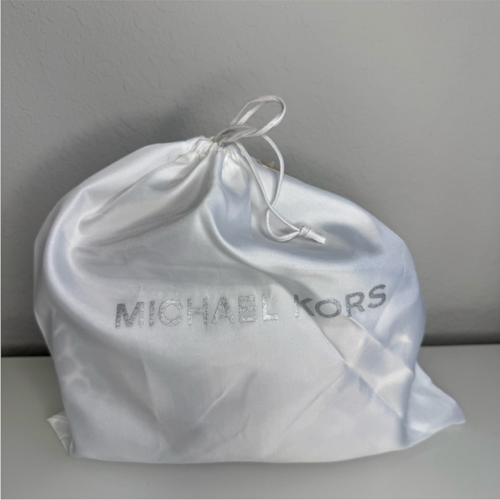 3pcs MICHAEL KORS EW Chain Crossbody Bag, Large Reed Card Holder & Dust Bag NWT - Picture 14 of 14
